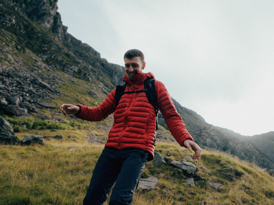 Panska_perova_bunda_Rab_Microlight_Alpine_Hoody (6)